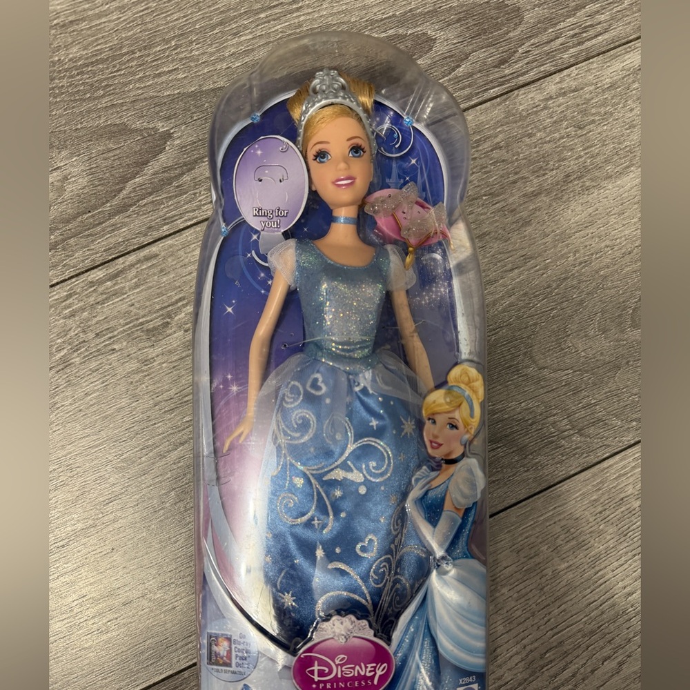 Disney Princess Cinderella Doll New in Box